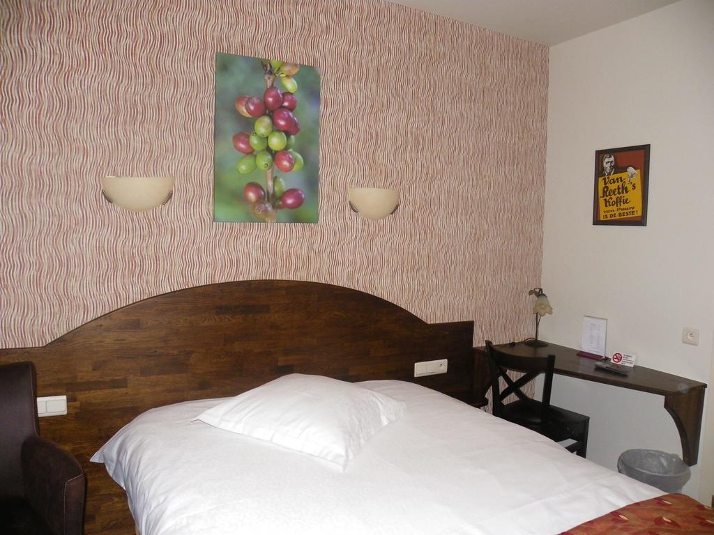 Hotel Van Reeth'S Koffiebranderij Puurs Bilik gambar