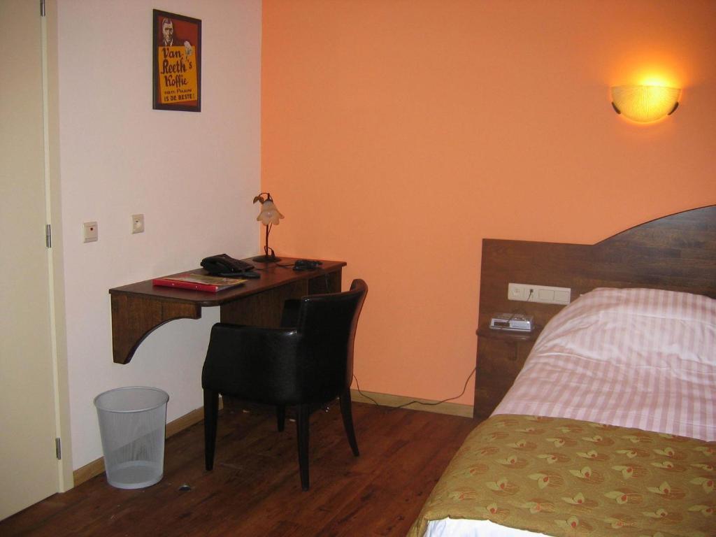 Hotel Van Reeth'S Koffiebranderij Puurs Bilik gambar