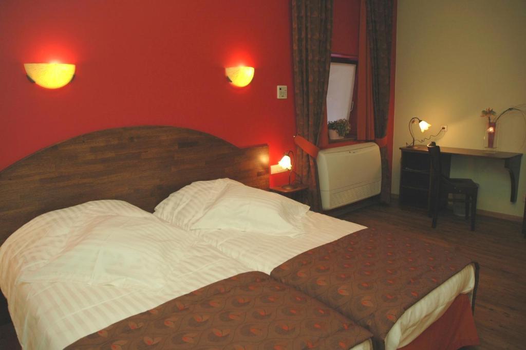 Hotel Van Reeth'S Koffiebranderij Puurs Bilik gambar